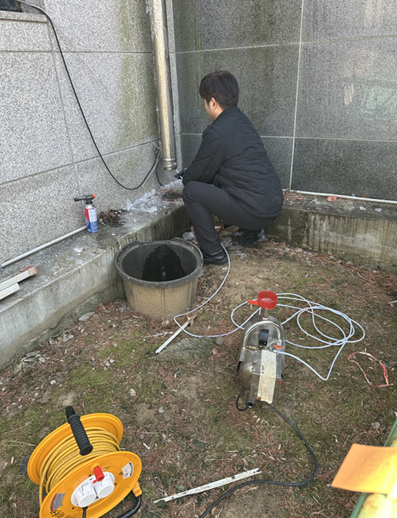 왕숙체육공원 관리동 외부 배관 해빙 및 보온 작업(2026. 1. 27. )