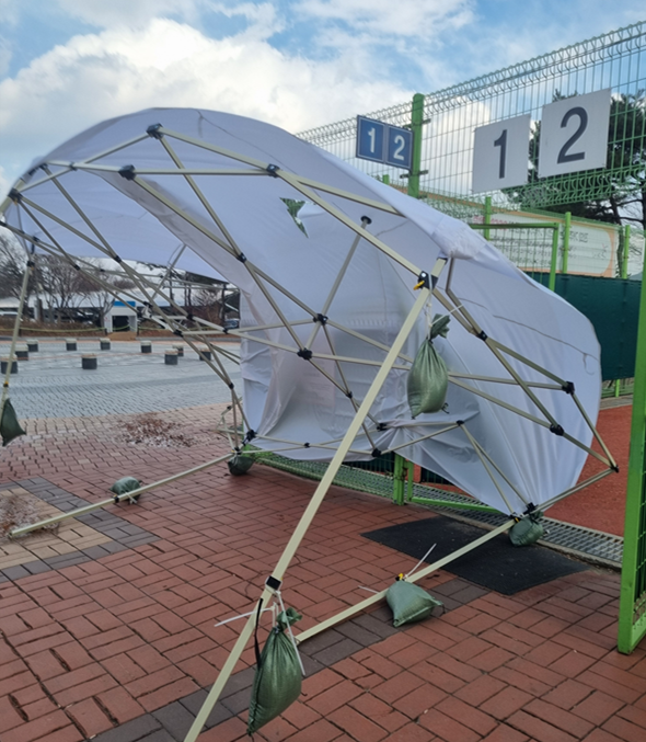 왕숙체육공원 제설 차량 보관 천막 철거 및 테니스장 방풍망 보수 작업(2026.1.11.)